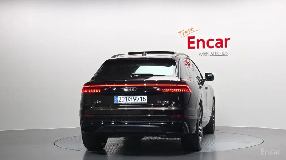 Audi Q8