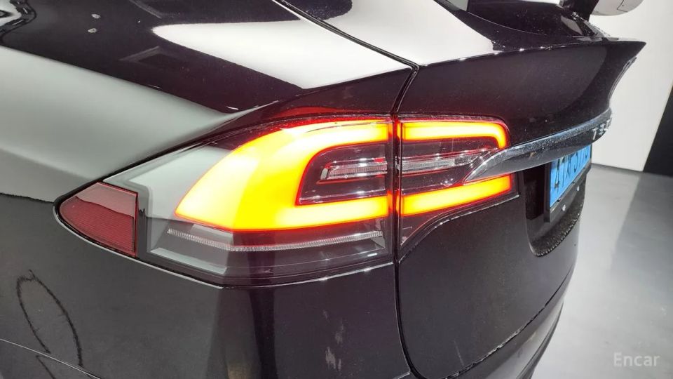 Tesla model-x