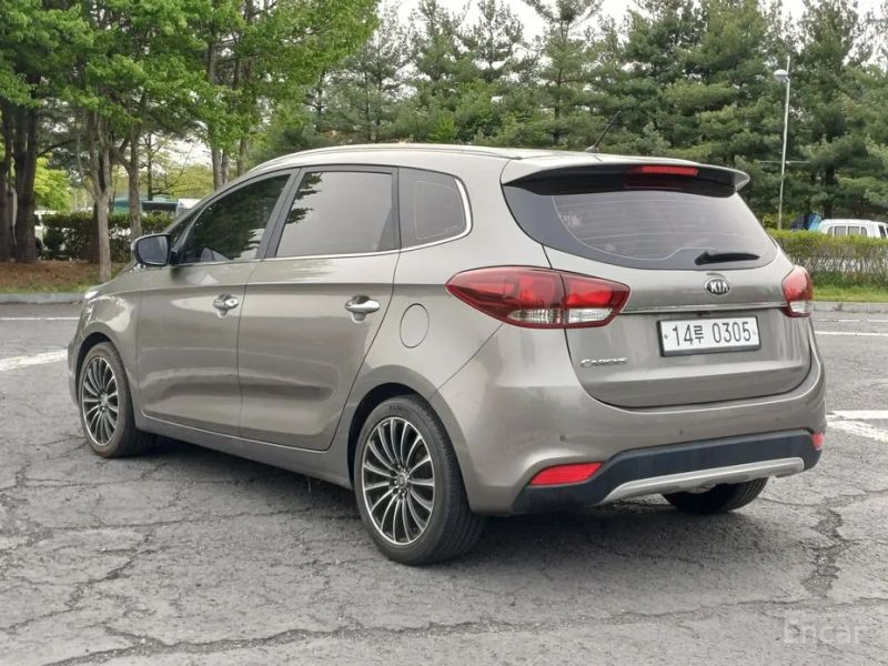 Kia Carens