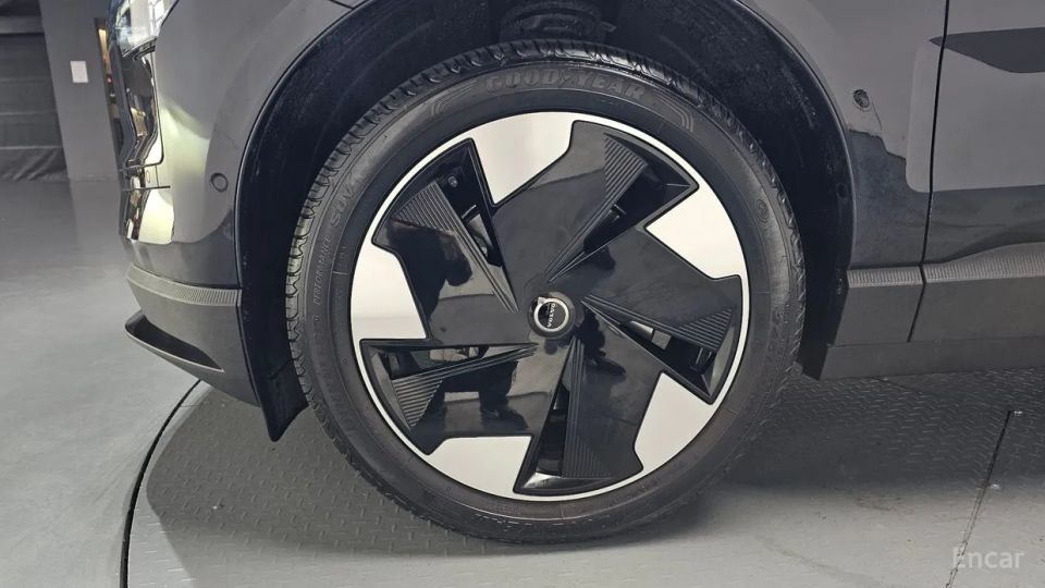 Volvo EX30