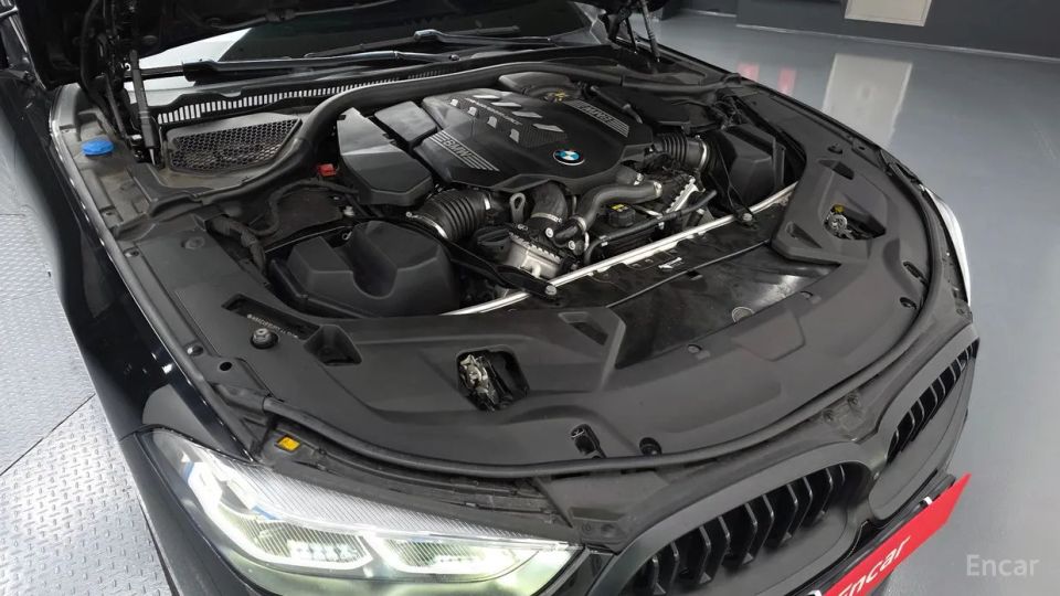 BMW 8-series