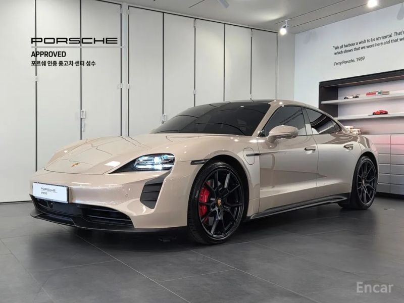 Porsche Taycan