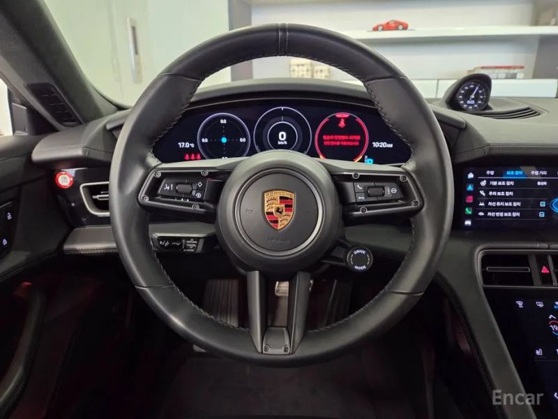 Porsche Taycan