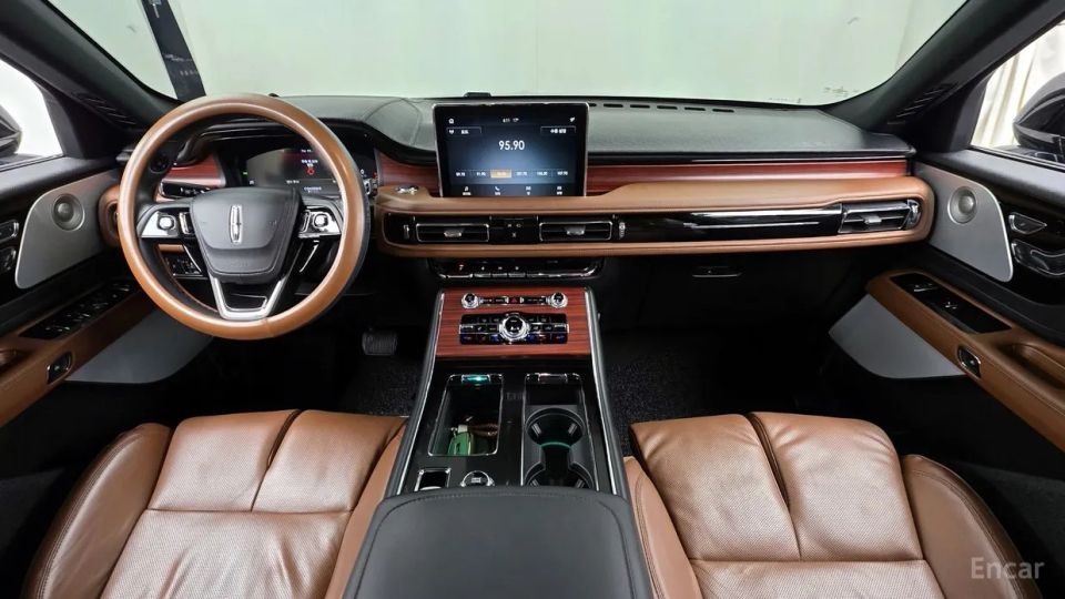 Lincoln Aviator