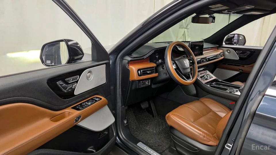 Lincoln Aviator