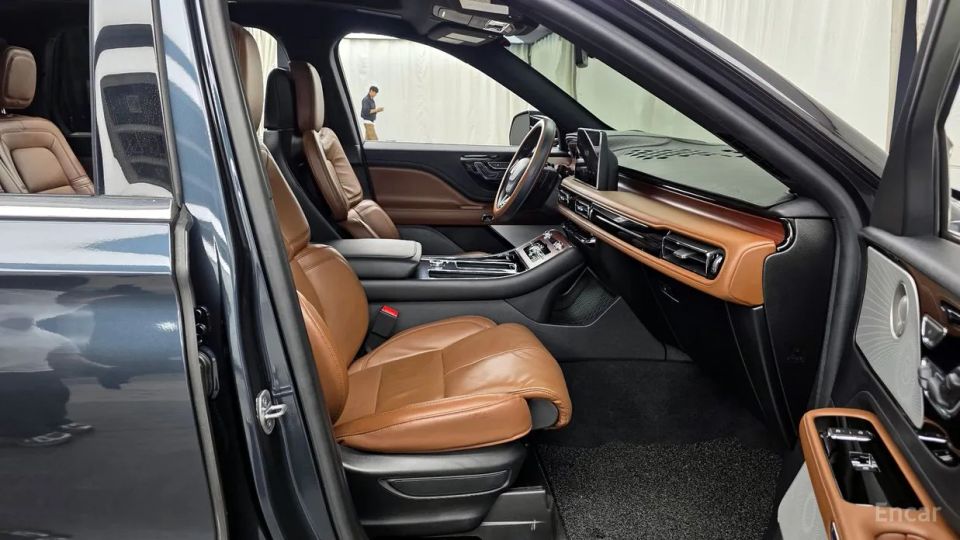 Lincoln Aviator