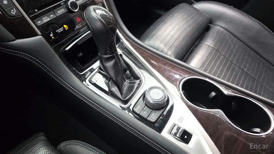 Infiniti Q50