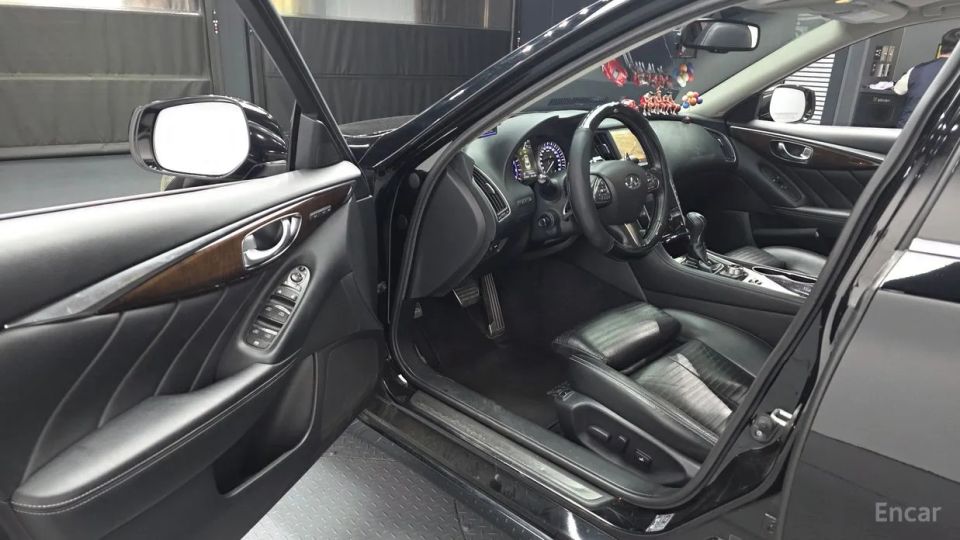 Infiniti Q50
