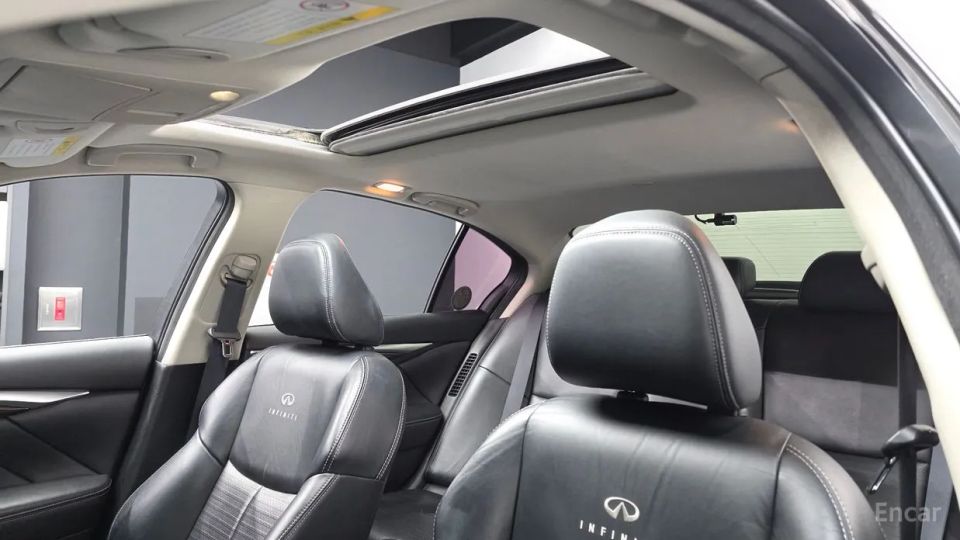 Infiniti Q50