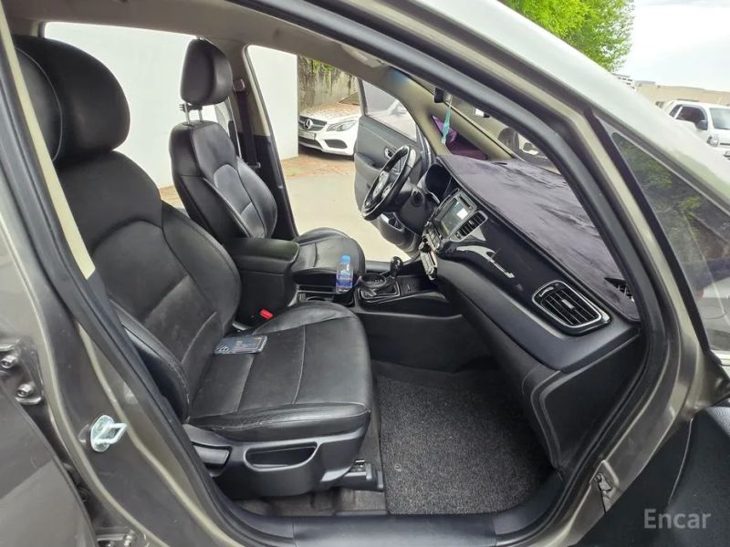Kia Carens