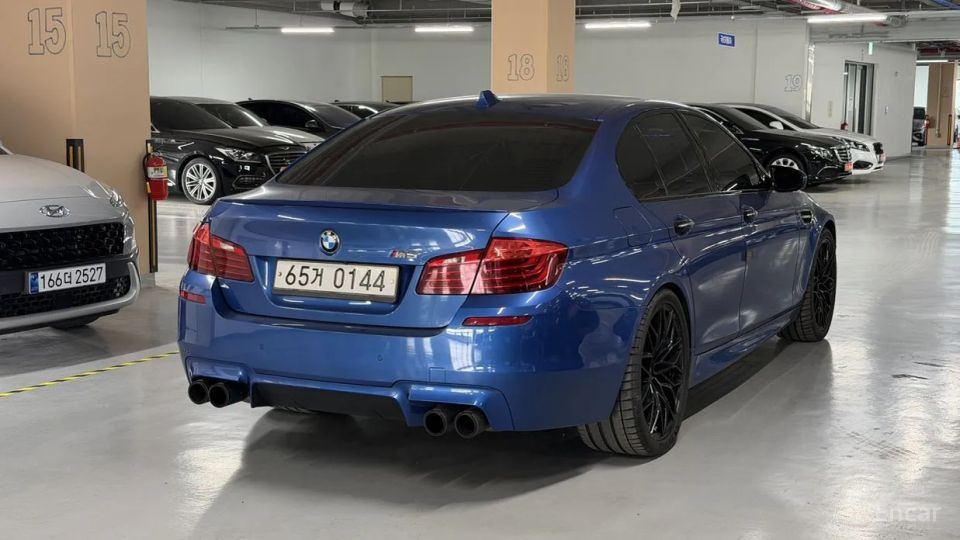 BMW M5