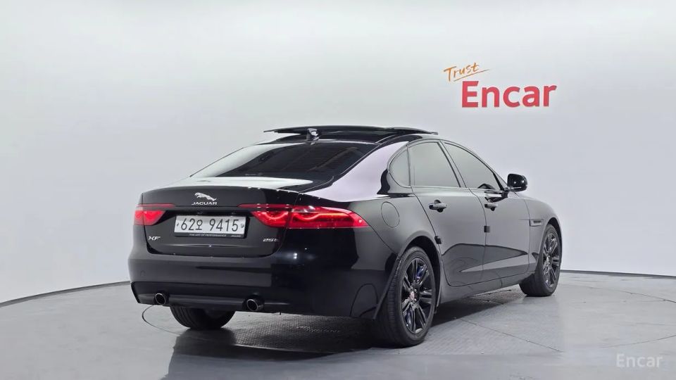 Jaguar xf