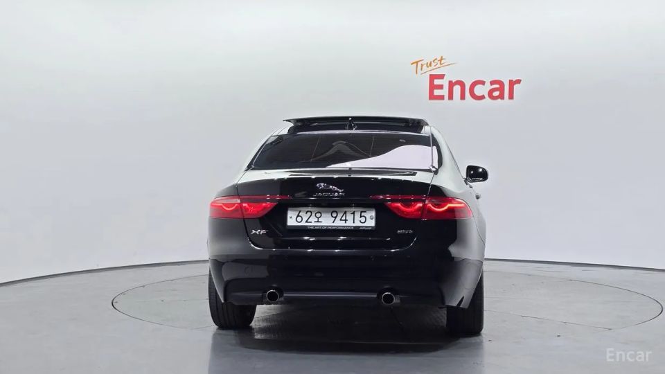 Jaguar xf
