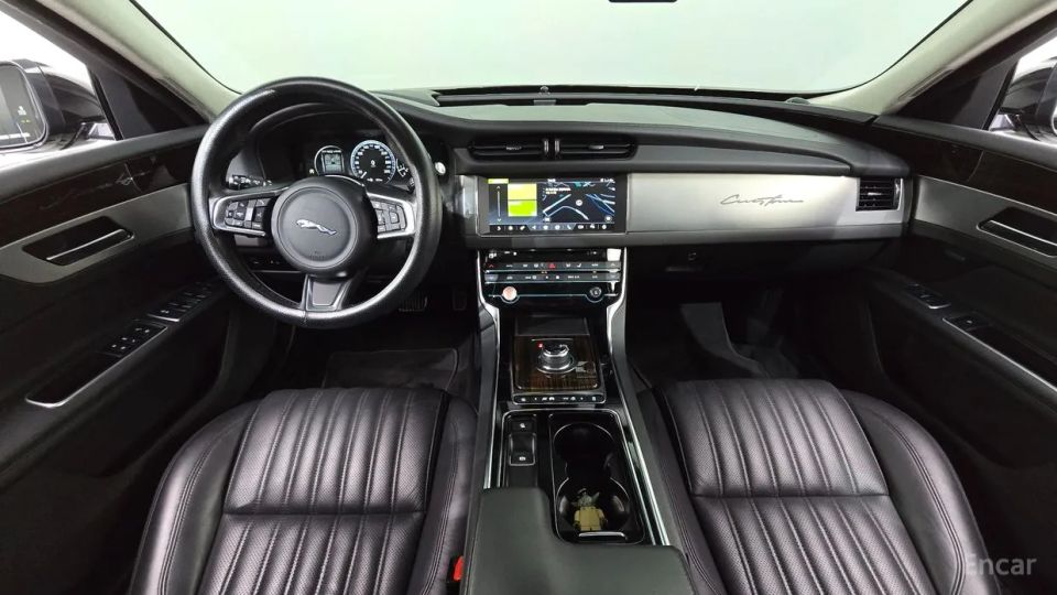 Jaguar xf
