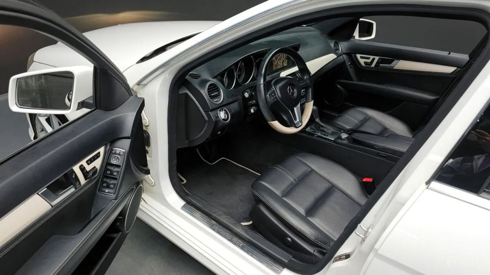 Mercedes-Benz C-Class