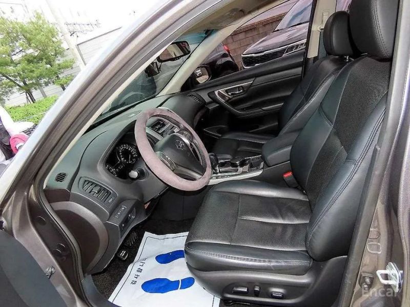 Nissan altima