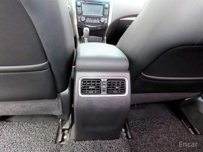 Nissan altima