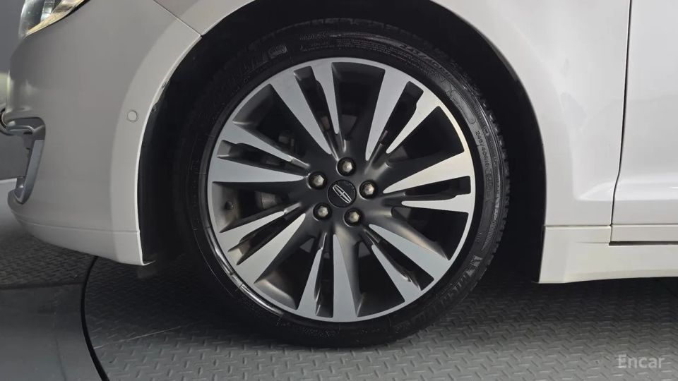 Lincoln MKZ