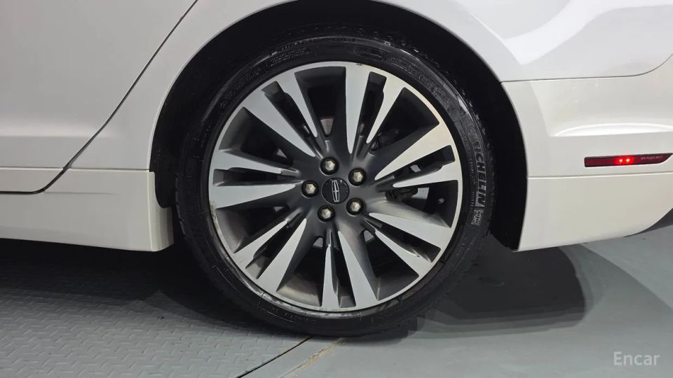 Lincoln MKZ
