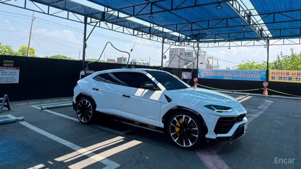 Lamborghini urus