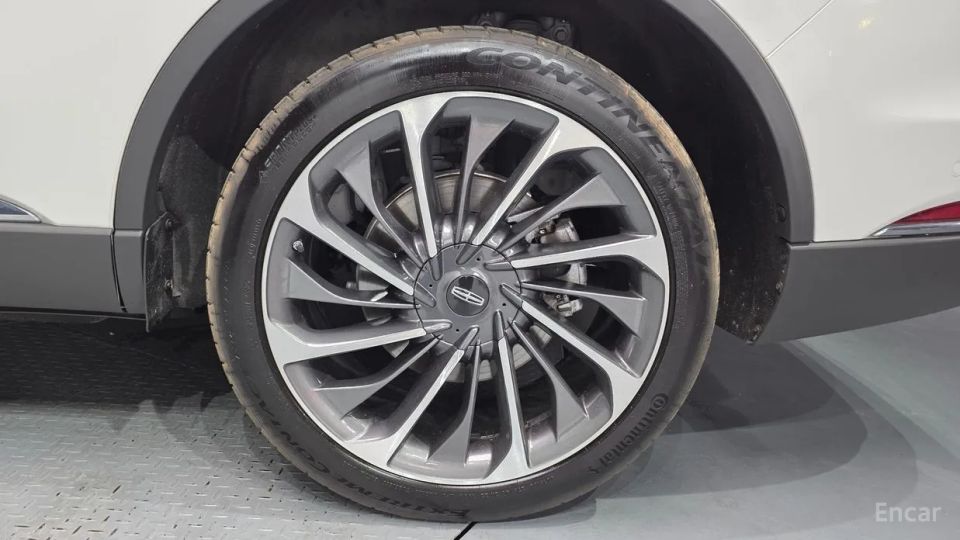 Lincoln Aviator