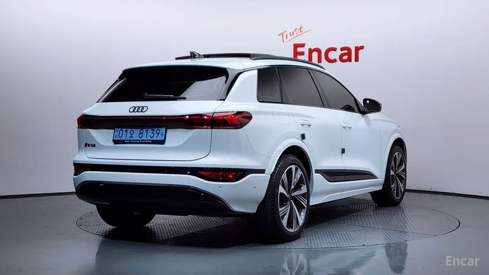 Audi SQ6 e-tron