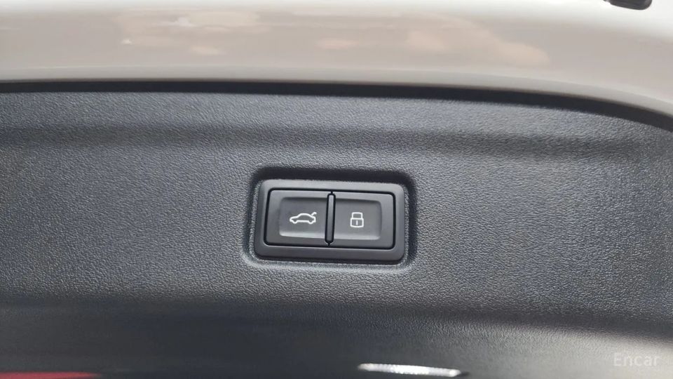 Audi SQ6 e-tron
