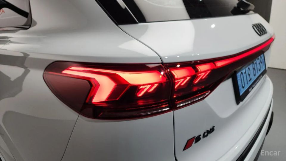 Audi SQ6 e-tron