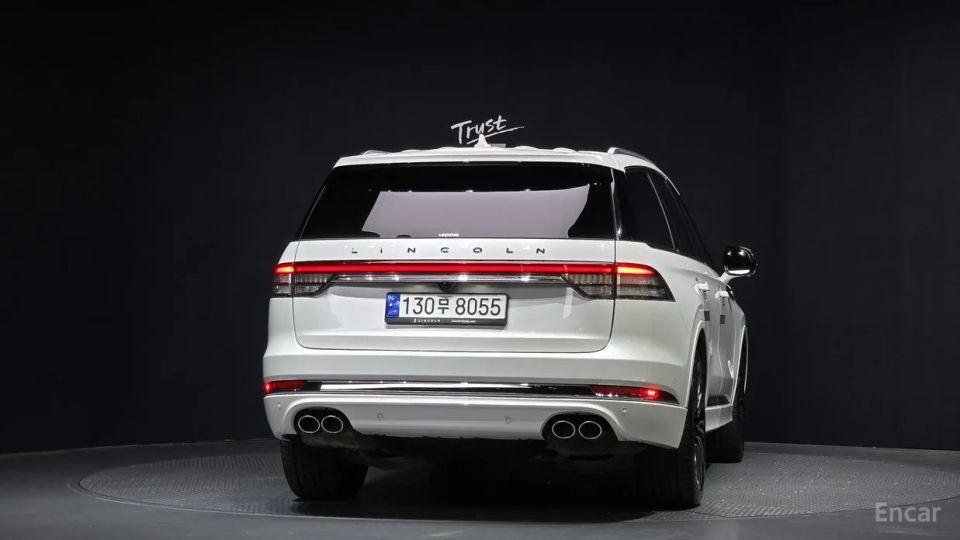 Lincoln Aviator