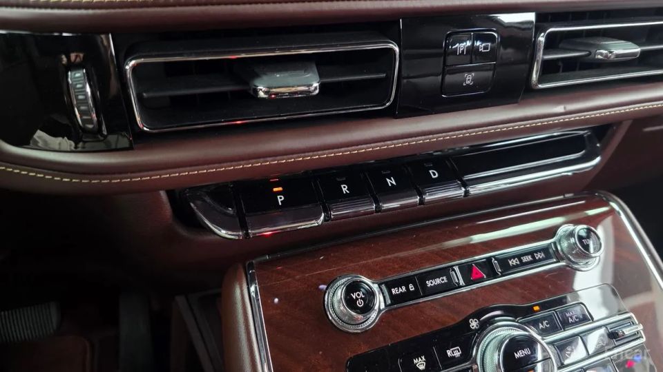 Lincoln Aviator