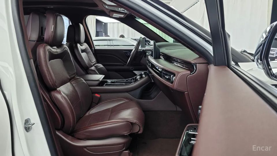 Lincoln Aviator
