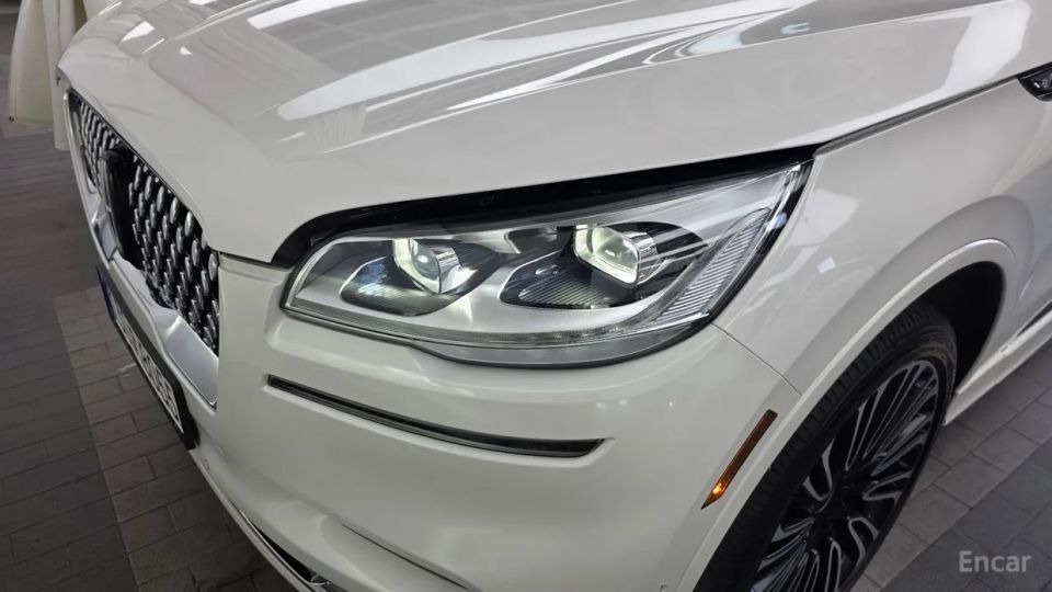 Lincoln Aviator