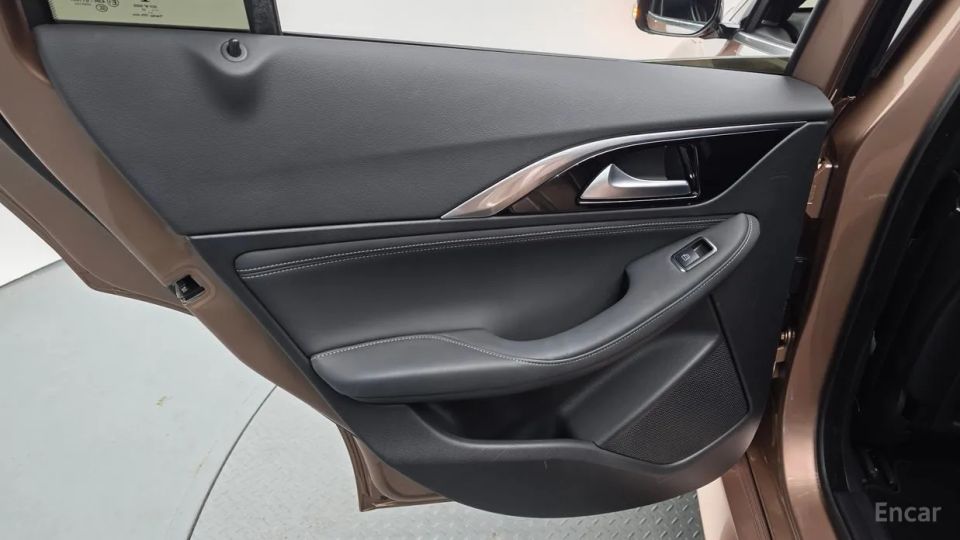 Infiniti Q30