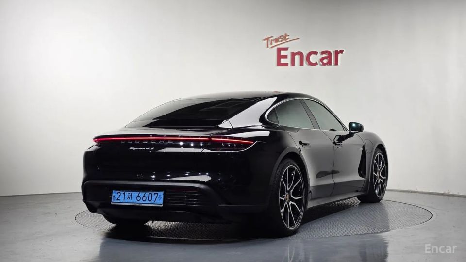 Porsche Taycan