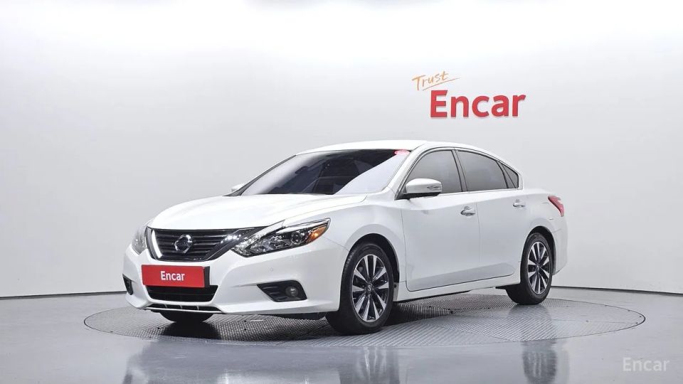 Nissan altima