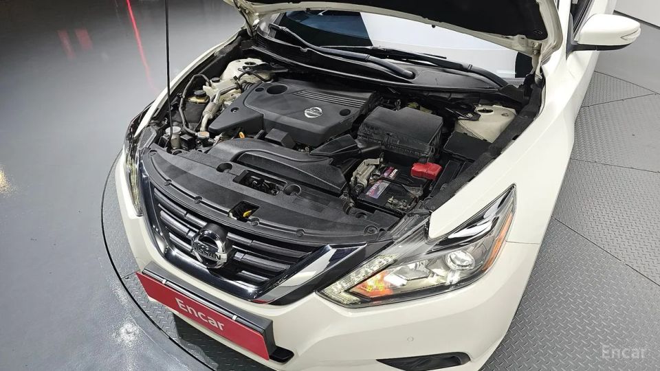 Nissan altima