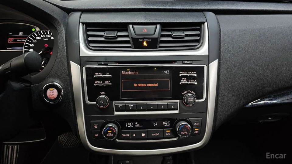 Nissan altima