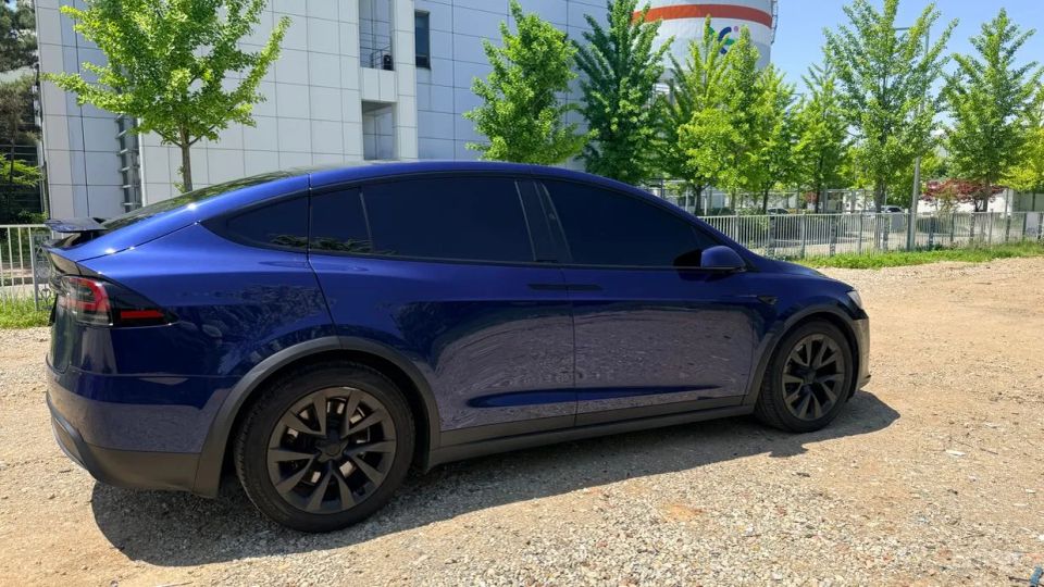 Tesla model-x