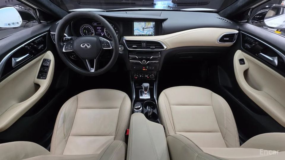 Infiniti QX30