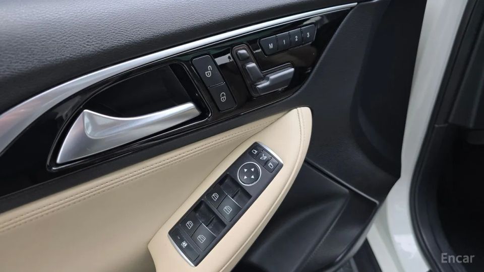 Infiniti QX30