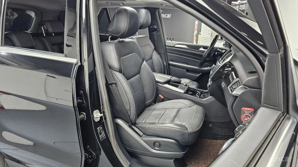 Mercedes-Benz M-class