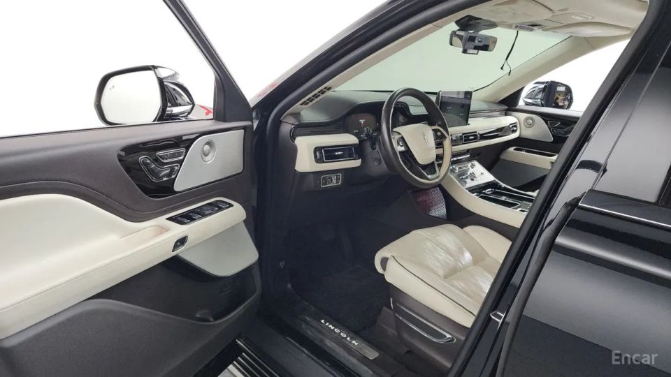 Lincoln Aviator