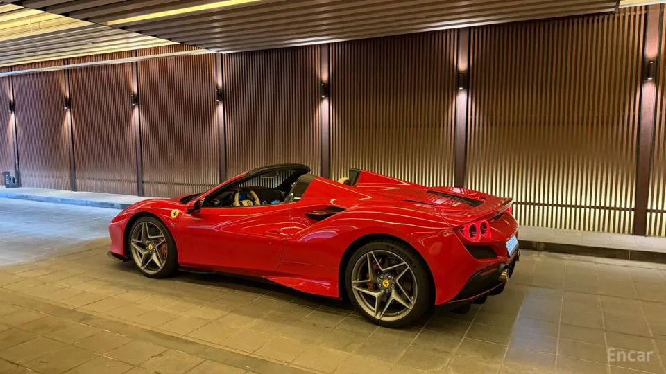 Ferrari F8