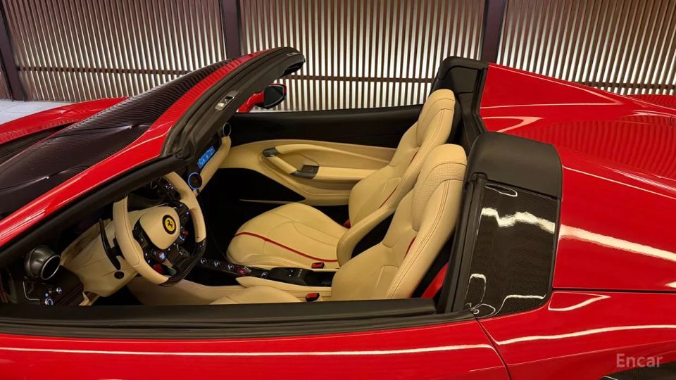 Ferrari F8