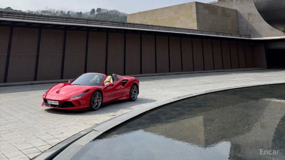 Ferrari F8