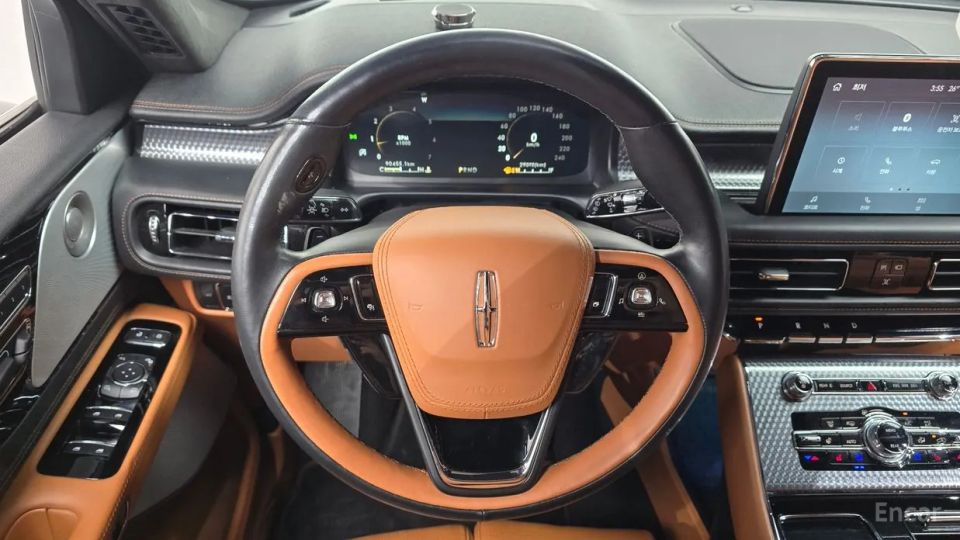 Lincoln Aviator