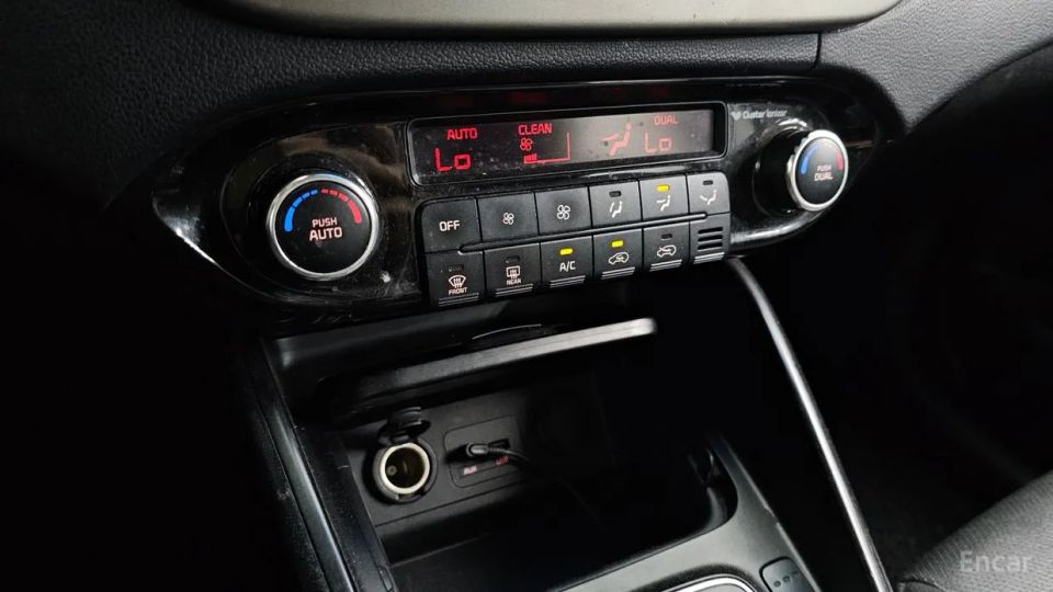 Kia Carens