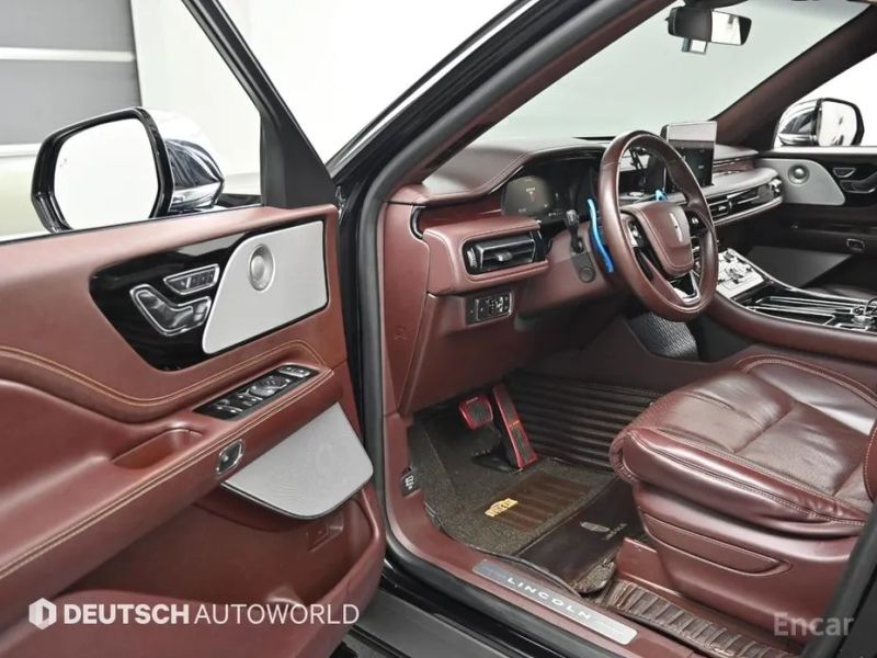 Lincoln Aviator