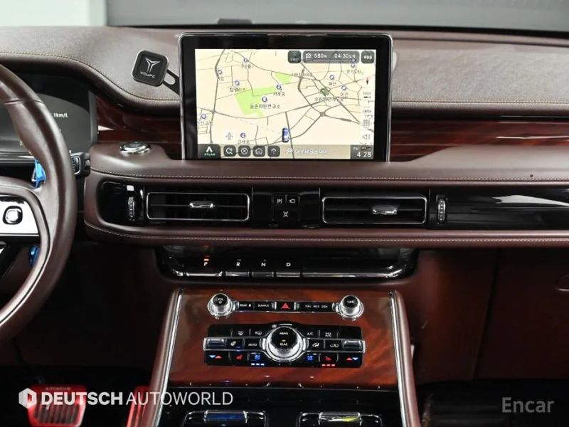 Lincoln Aviator