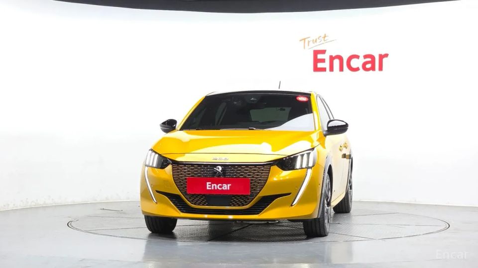 Peugeot 208